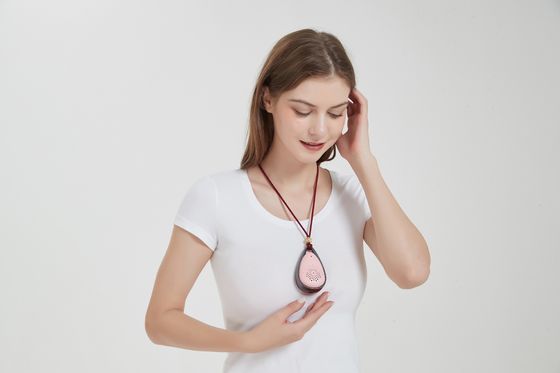 74g 콜드 플라즈마 소형 착용용 공기청정기 독감과 알레르기로부터 자신을 보호하십시오