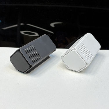 맞춤형 색상 및 CE/FCC/RoHS 인증 플라즈마 공기 살균 기능의 소형 차량용 공기 청정기